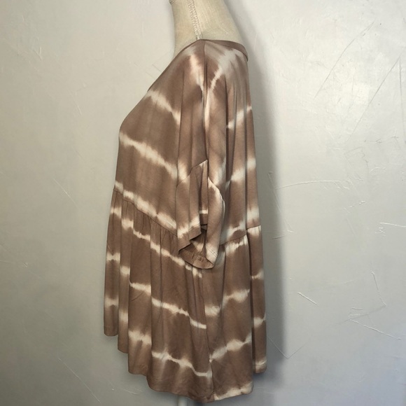 White Birch Size Medium Oversized Tan and white Tie  Dye - Picture 8 of 10